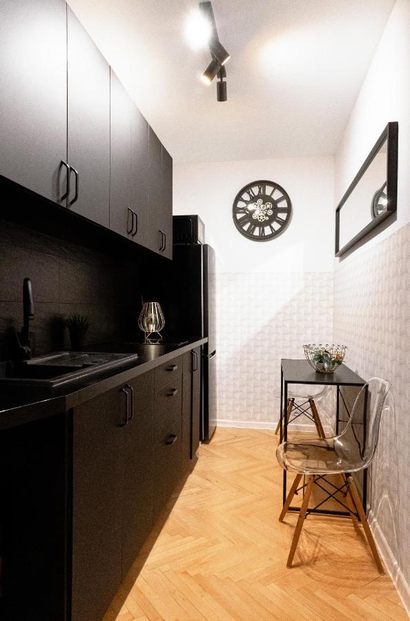 Clicktheflat Conrada Apart Rooms Варшава Экстерьер фото