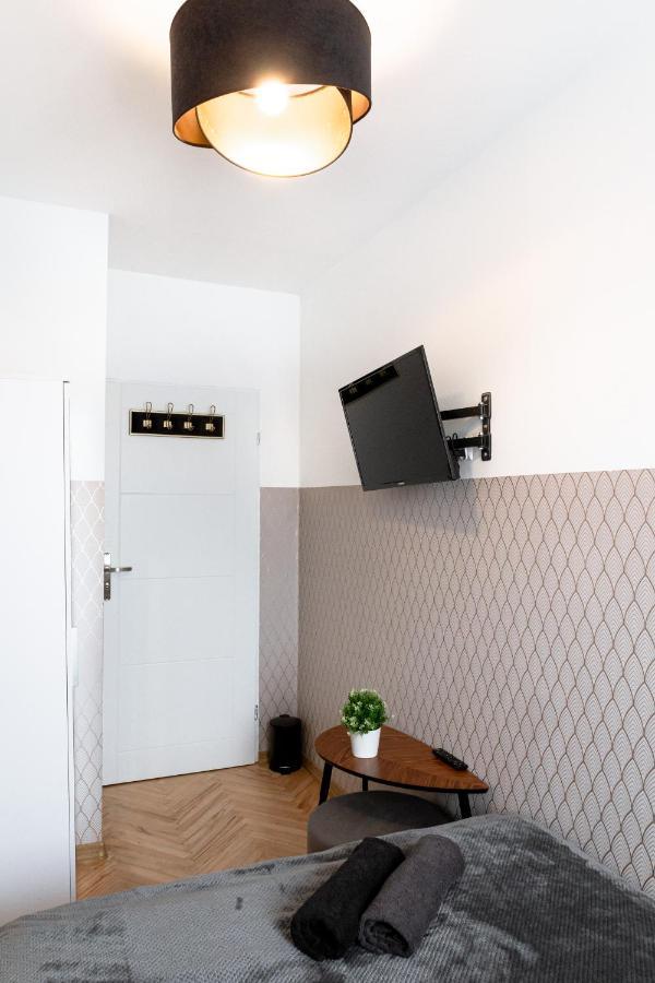 Clicktheflat Conrada Apart Rooms Варшава Экстерьер фото